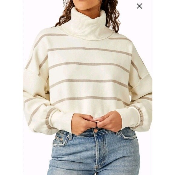 NWOT FREE PEOPLE Paulie Turtleneck Sweater Women Oversized Small MSRP $128 - Picture 1 of 11